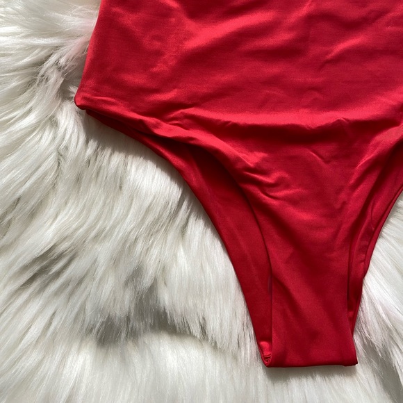 🌸🌸 TAVIK 🌸🌸 One Piece Scarlett - Picture 5 of 6